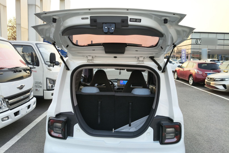 吉利银河 2024款 熊猫mini 200km 耐力熊机舱底盘23