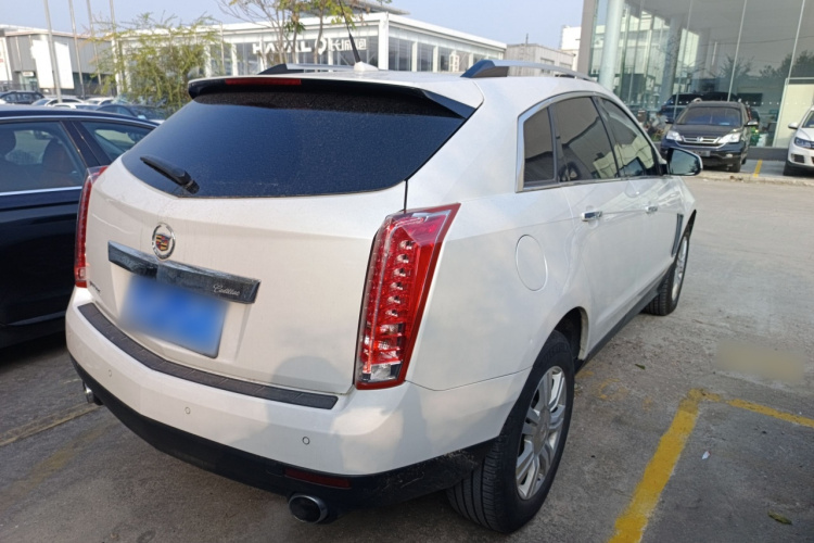 凯迪拉克SRX 2015款 3.0L 精英型车身外观7