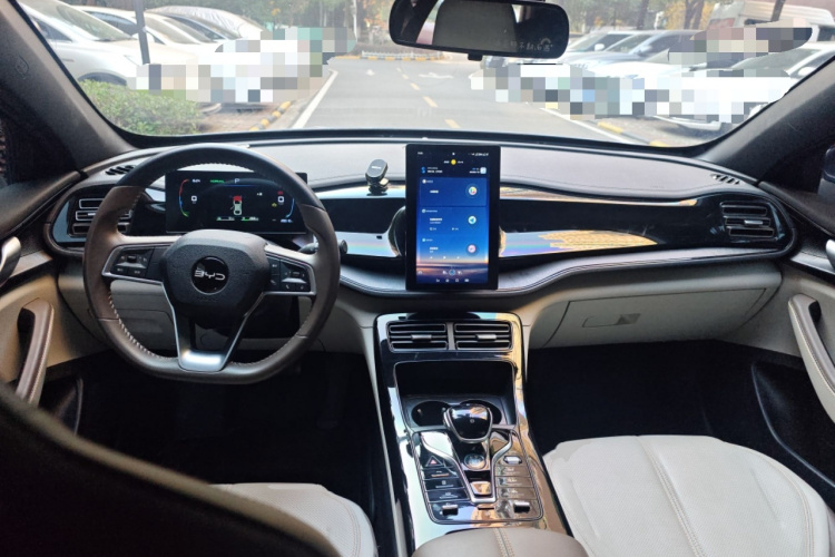 比亚迪 秦PLUS 2024款 荣耀版 DM-i 55KM领先型中控内饰12