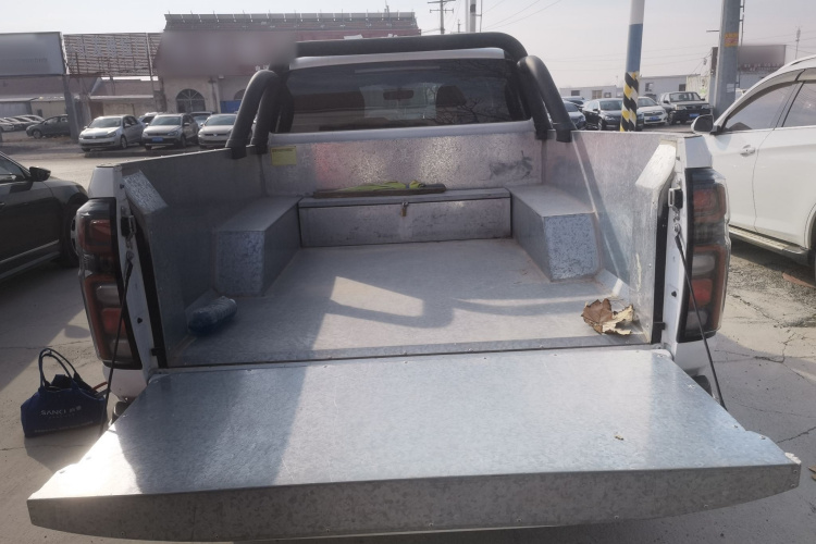 长城 炮 2023款 2.0T商用版手动柴油两驱精英型长箱GW4D20M局部细节23