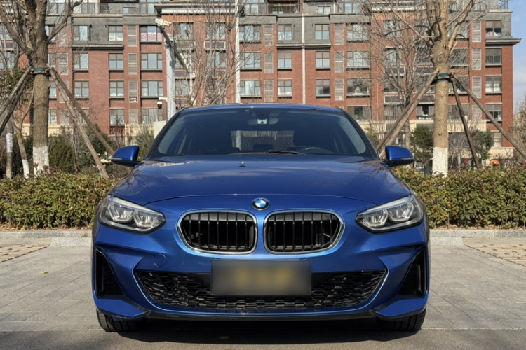 宝马1系 2020款 125i 领先型M运动套装车身外观6002