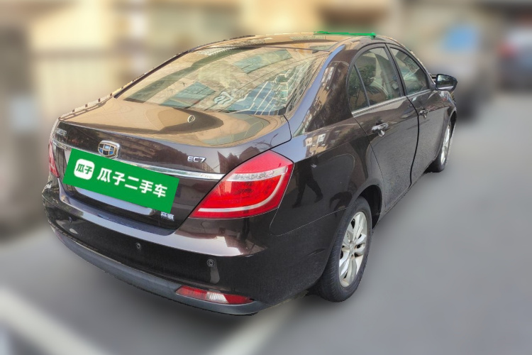 吉利汽车 帝豪 2015款 三厢 1.5L 手动向上版车身外观7