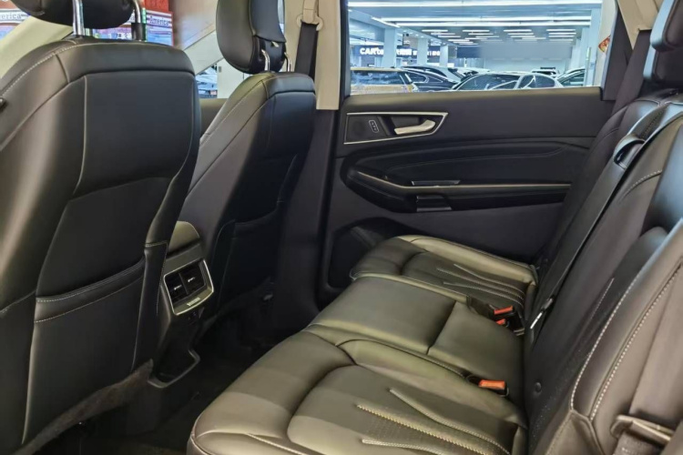 福特 锐界 2021款 PLUS EcoBoost 245 两驱铂锐型 5座中控内饰7004