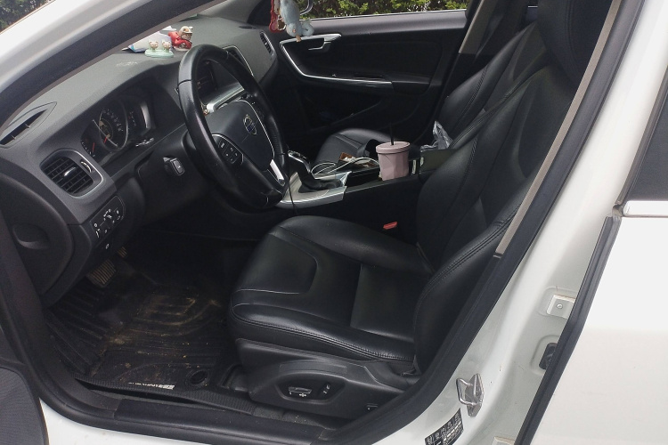 沃尔沃S60 2018款 S60L T3 智进版局部细节19