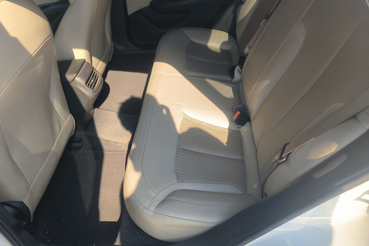 别克 英朗 2016款 15N 自动精英型中控内饰21