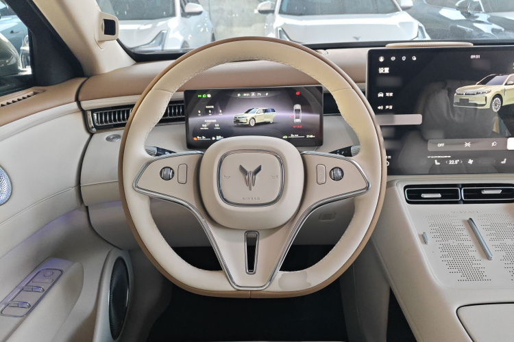 岚图汽车 岚图FREE 2025款 FREE+ 后驱乾崑版中控内饰13