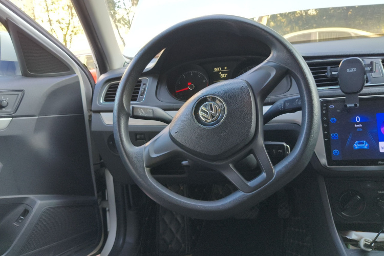 大众 朗逸 2017款 1.6L 自动风尚版中控内饰13