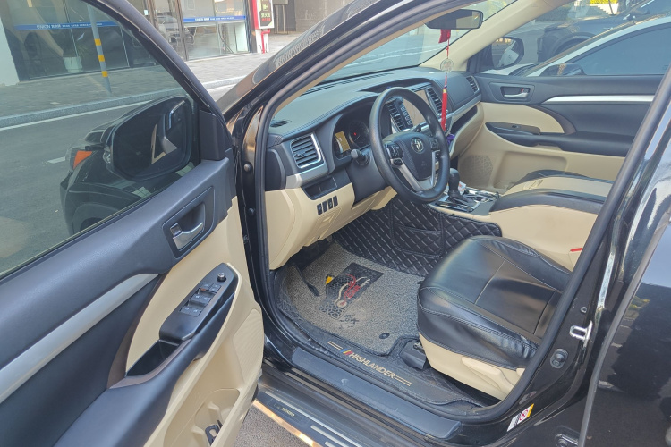 丰田 汉兰达 2018款 2.0T 四驱精英版 7座 国VI中控内饰20