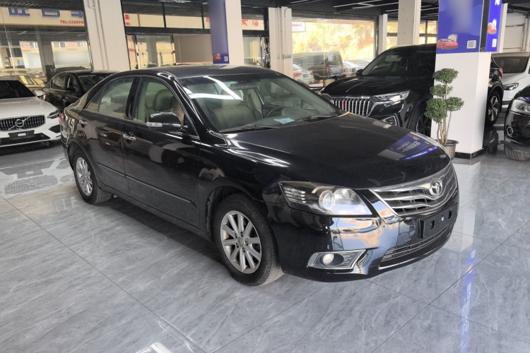 丰田 凯美瑞 2013款 200E 经典精英版车身外观3