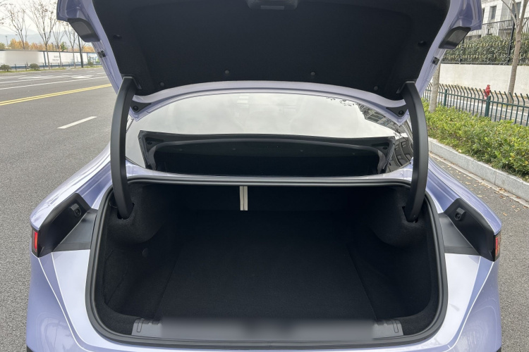 领克07 2024款 EM-P 126长续航智驾Ultra中控内饰7014