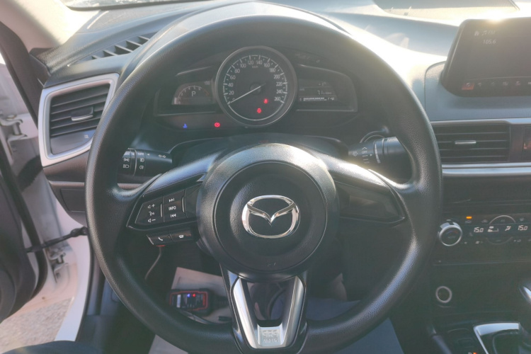 马自达3 昂克赛拉 2019款 云控版 三厢 1.5L 自动豪华型 国VI中控内饰13