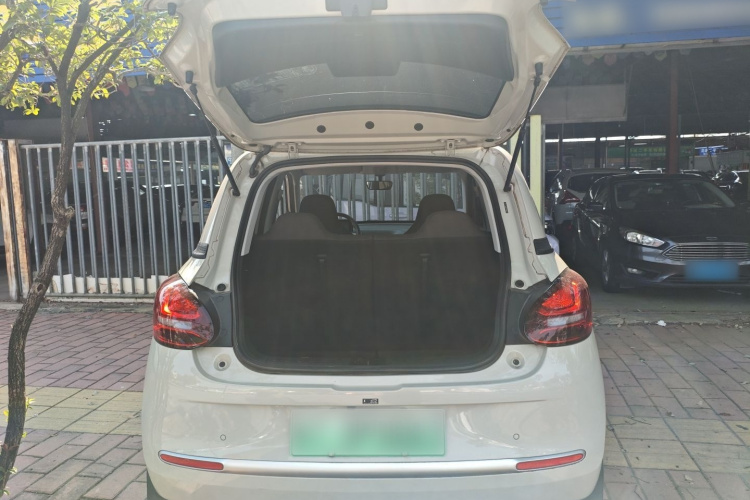 五菱汽车 五菱缤果 2023款 203km 轻享款局部细节23