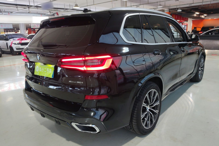 宝马X5(进口) 2021款 xDrive30i M运动套装车身外观7
