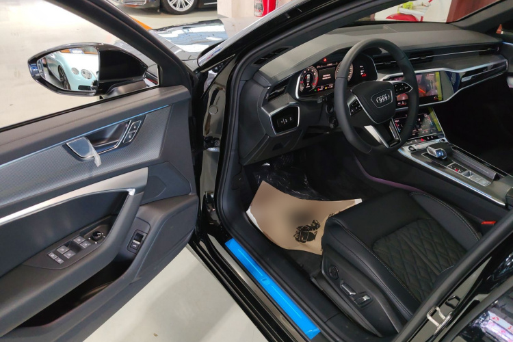 奥迪A6L 2026款 45 TFSI 臻选动感型中控内饰7003