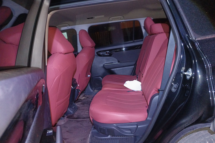 丰田 汉兰达 2024款 2.5L智能电混双擎两驱精英版 5座中控内饰21