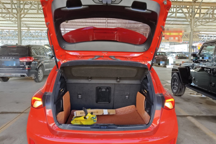 福特 福克斯 2020款 两厢 EcoBoost 180 自动ST Line局部细节23