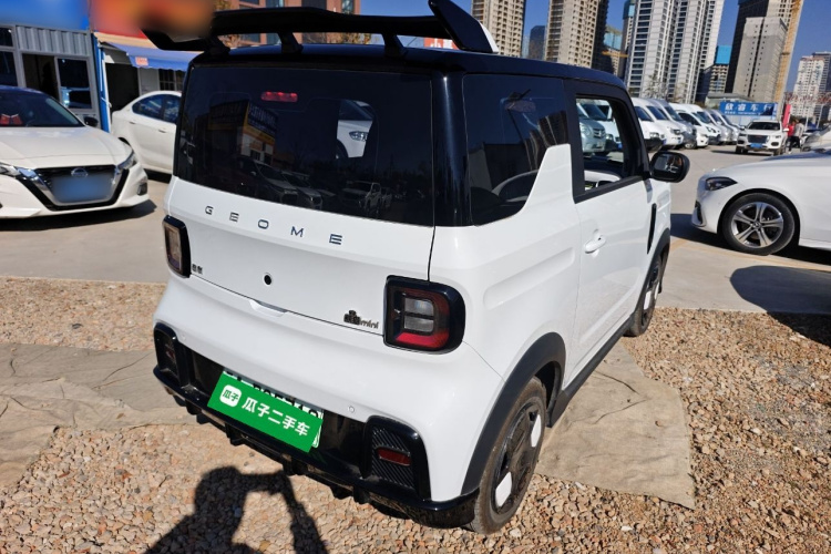 吉利银河 2025款 210km 熊猫卡丁车身外观6005