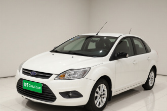 福特 福克斯 2013款 三厢经典 1.8L 自动基本型