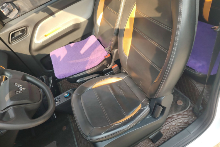 五菱汽车 宏光MINIEV 2020款 轻松款 磷酸铁锂中控内饰19