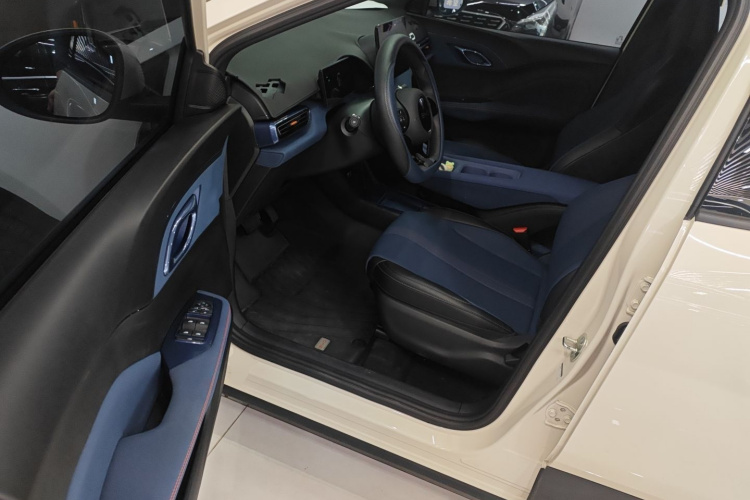 比亚迪 海鸥 2025款 305km 活力版中控内饰20