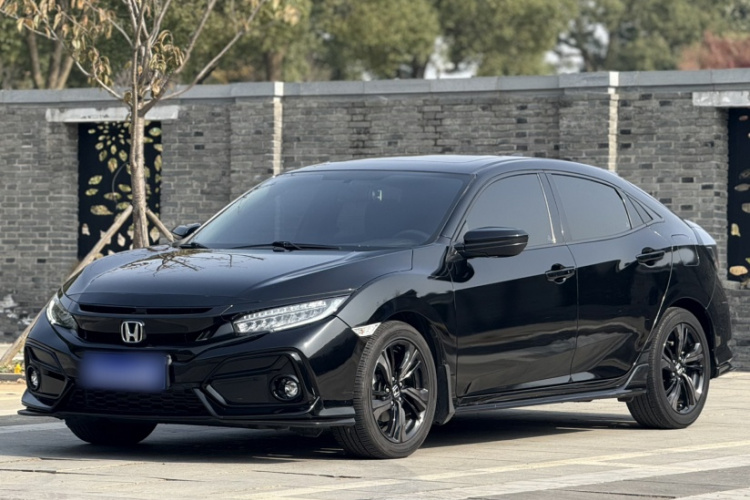 本田 思域 2021款 HATCHBACK 220TURBO CVT潮酷控车身外观1