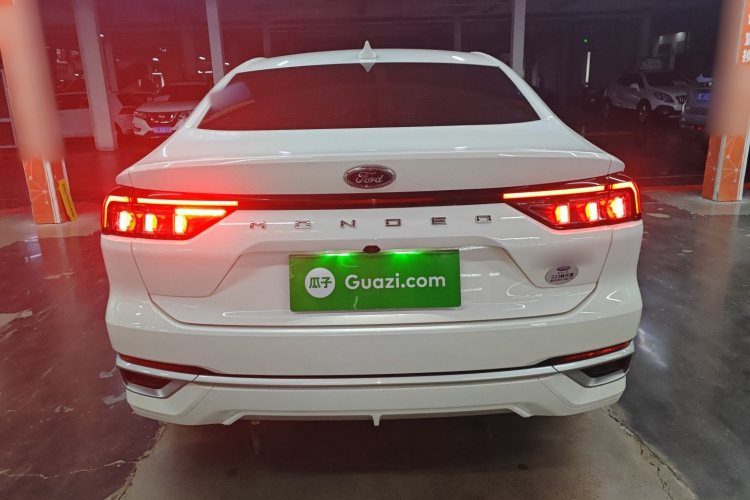 福特 蒙迪欧 2023款 EcoBoost 180 舒雅型车身外观6