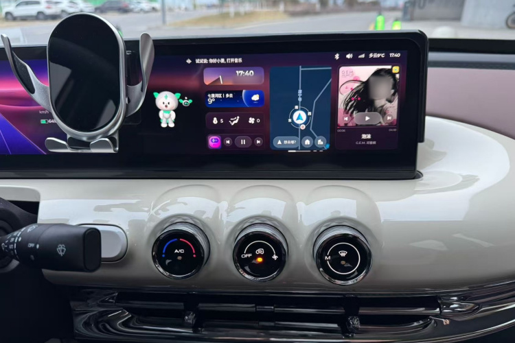 五菱汽车 五菱缤果 2023款 410km 灵犀尊享款中控内饰7007