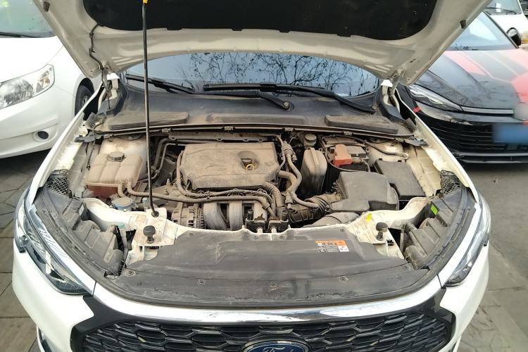 福特 福睿斯 2021款 1.5L 自动钻石版局部细节24