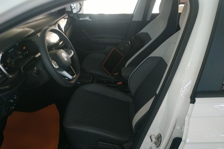 大众 朗逸 2025款 新锐 1.5L 出众新逸版中控内饰19