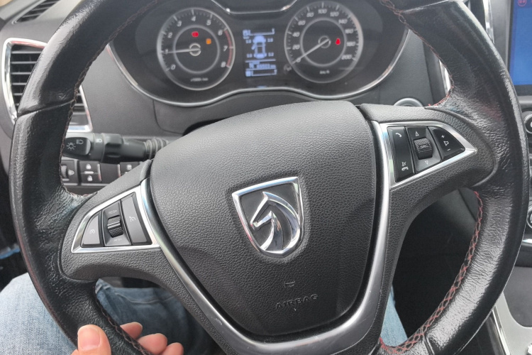 宝骏560 2016款 1.8L iAMT豪华型中控内饰13