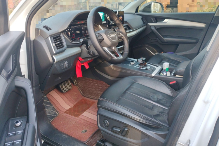 奥迪Q5L 2020款 40 TFSI 荣享时尚型中控内饰7003