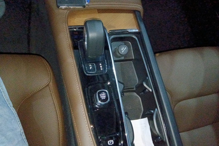 沃尔沃S90 2024款 B5 智逸豪华版局部细节18