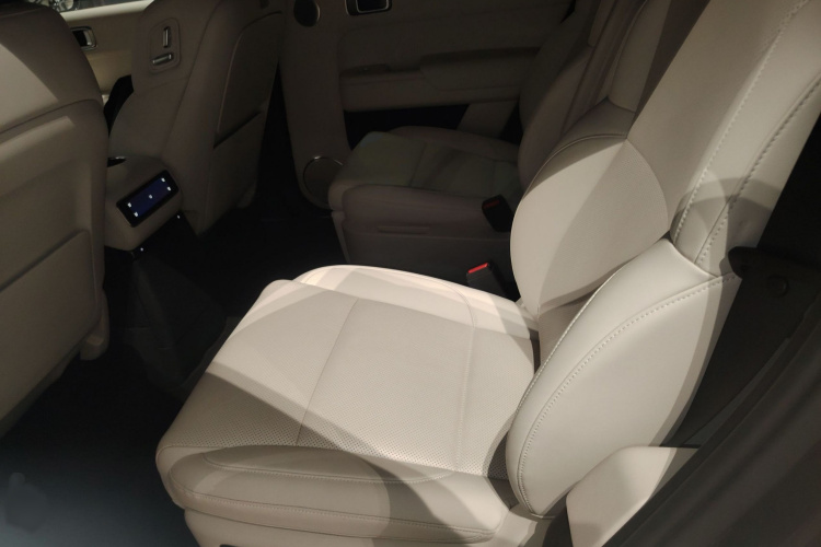 理想汽车 理想L9 2024款 Ultra中控内饰7004