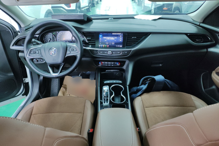 别克 君威 2020款 552T 豪华型中控内饰12