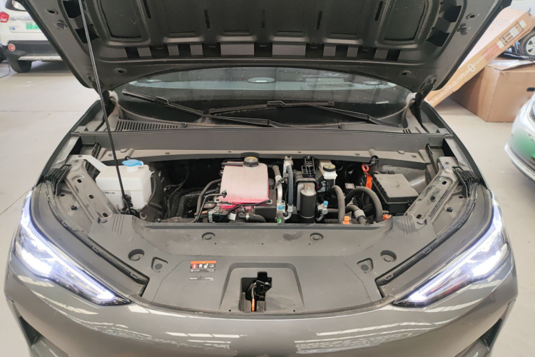 吉利银河 银河E5 2024款 530km 探索+版机舱底盘24