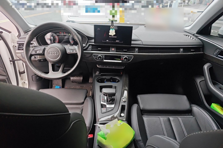 奥迪A4L 2020款 40 TFSI 时尚动感型中控内饰12