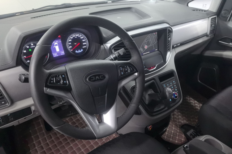 江淮瑞风 瑞风M4 2019款 商旅系列 2.0L 手动商务型 国VI中控内饰12