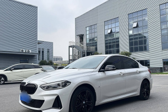 宝马1系 2021款 125i M运动曜夜版