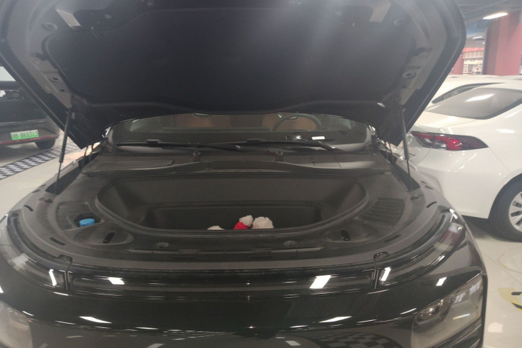 小鹏G9 2024款 570 Max机舱底盘24