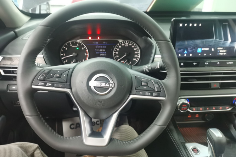 日产 天籁 2022款 2.0L XL-TLS 悦享版中控内饰13
