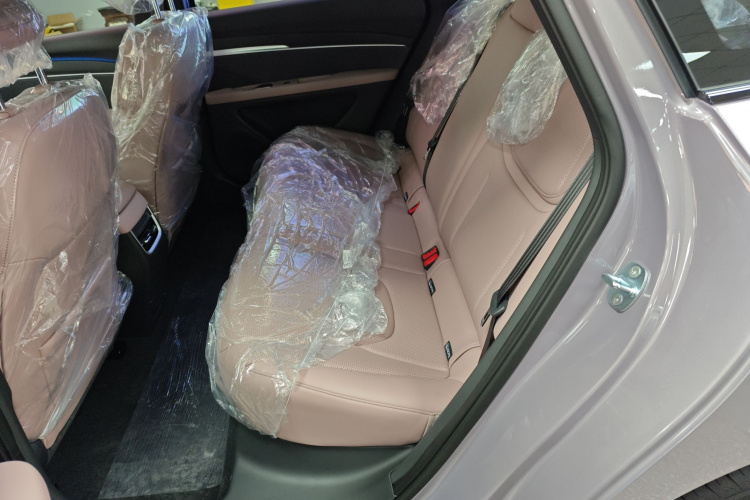 小鹏MONA M03 2025款 620 超长续航 Plus中控内饰21