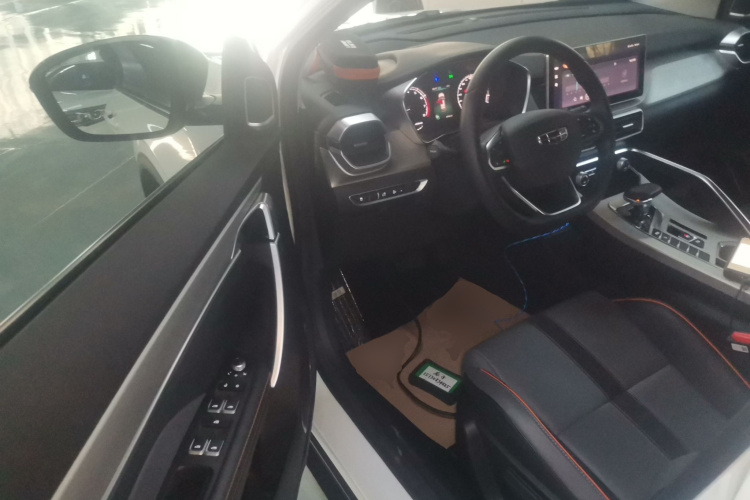 吉利汽车 缤越 2023款 1.5T DCT铂金版中控内饰20