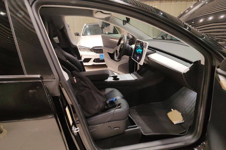 特斯拉 Model Y 2022款 改款 后轮驱动版局部细节41