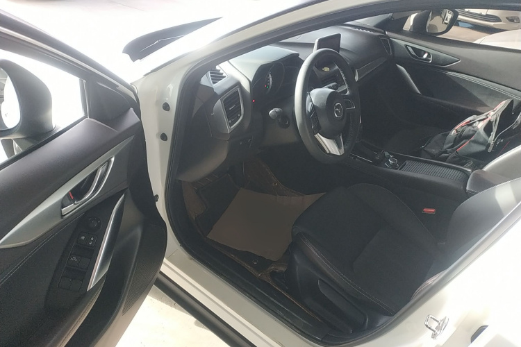 马自达CX-4 2016款 2.0L 自动两驱蓝天品位版中控内饰7003