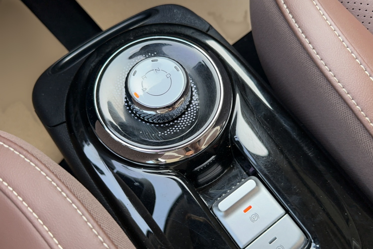 五菱汽车 五菱缤果 2023款 333km 灵犀互联+款局部细节18