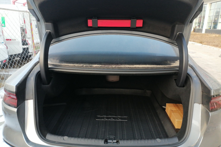 比亚迪 汉 2025款 DM-i 125KM精英型机舱底盘23