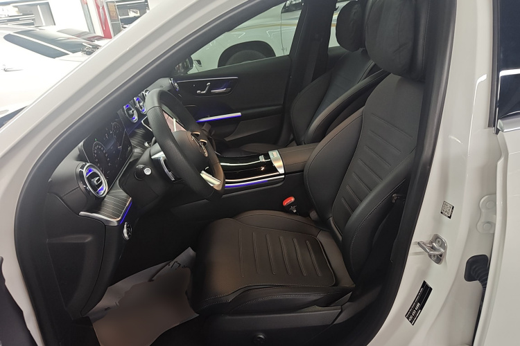 奔驰C级 2025款 C 260 L 运动版局部细节19