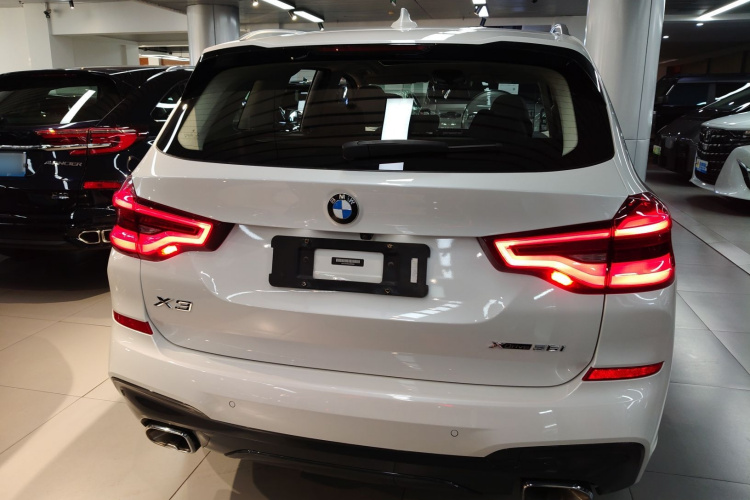 宝马X3 2020款 xDrive25i M运动套装车身外观6