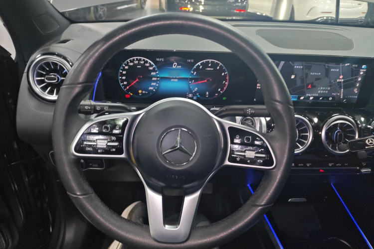 奔驰GLB 2022款 改款 GLB 200 时尚型局部细节13