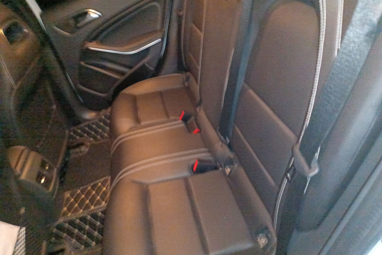 奔驰GLA 2018款 GLA 200 时尚型中控内饰7004